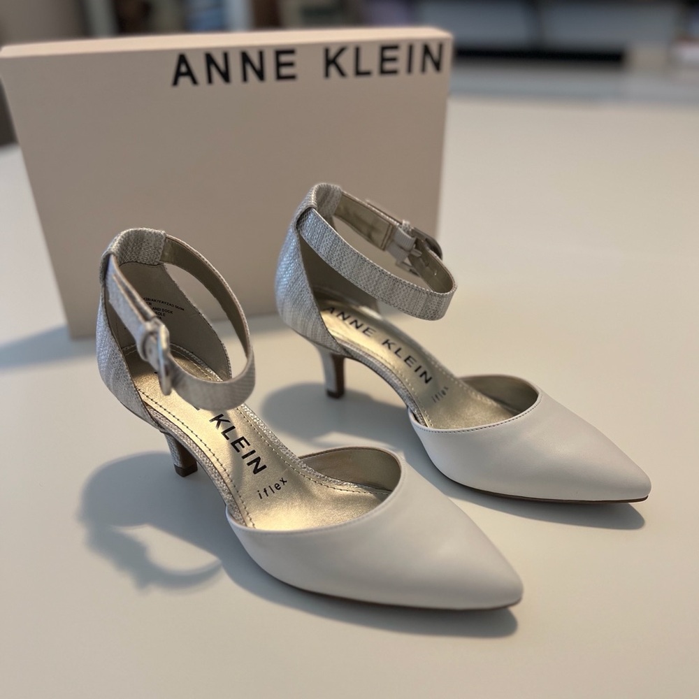 Anne Klein Women's Fayza Pump